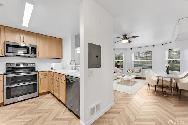 555 10th St Unit 102, Oakland, CA 94607 - photo 3