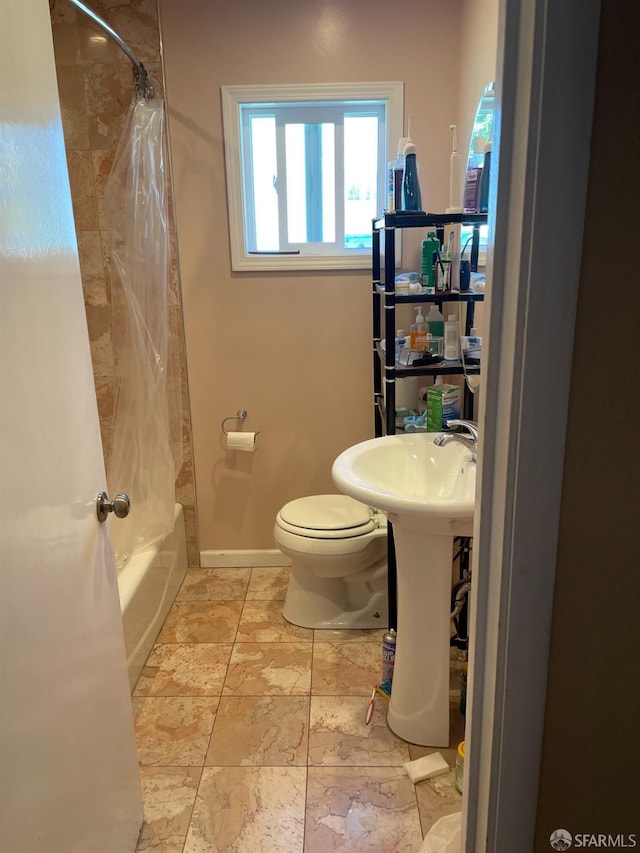 21723 Ada St, Castro Valley, CA 94546 - full bathroom featuring shower / tub combo and toilet