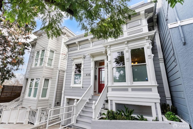 view of front of house with entry steps