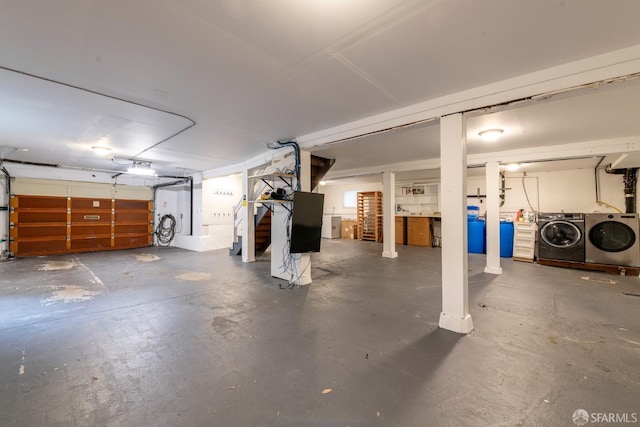 192 Yerba Buena Ave, San Francisco, CA 94127 - garage with independent washer and dryer