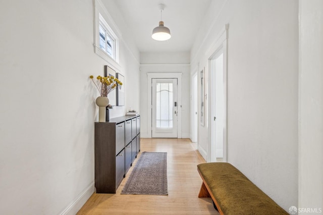411 Clipper St, San Francisco, CA 94114 - entryway featuring light wood-style flooring and baseboards
