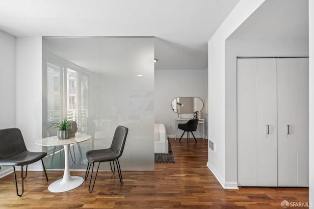 555 4th St Unit 636, San Francisco, CA 94107 - dining room featuring wood finished floors and baseboards