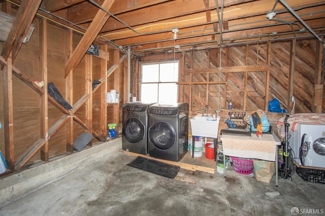 2383-2385 26th Ave, San Francisco, CA 94116 - garage with washing machine and dryer