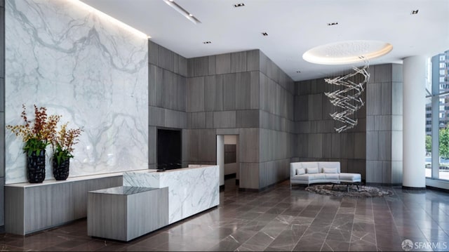 338 Main St Unit Ph36B, San Francisco, CA 94105 - common area featuring a towering ceiling