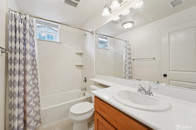104 Diamond Cove Ter, San Francisco, CA 94134 - full bathroom featuring shower / tub combo with curtain and vanity