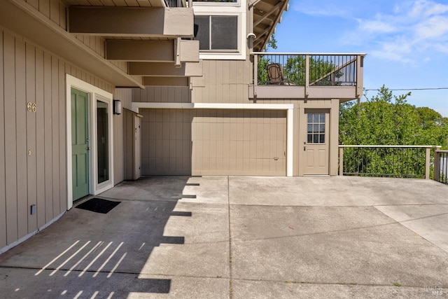66 Bridge Rd, Novato, CA 94945 - garage featuring concrete driveway