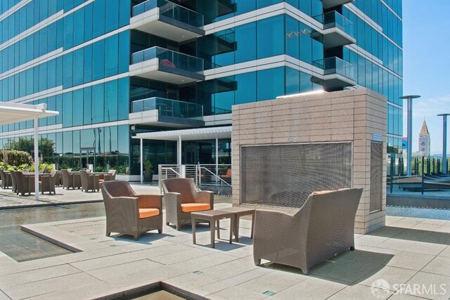 425 1st St Unit 3301, San Francisco, CA 94105 - view of patio