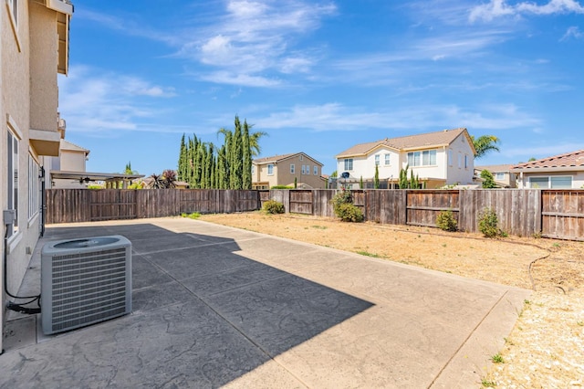 9877 Bluefin Way, Elk Grove, CA 95757 - fenced backyard featuring a residential view and a patio