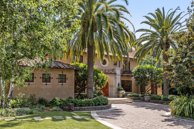 324 Palm Ave, Kentfield, CA 94904 - surrounding community featuring a yard