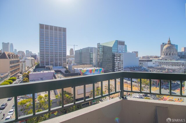 601 Van Ness Ave Unit 712, San Francisco, CA 94102 - balcony with a skyline view