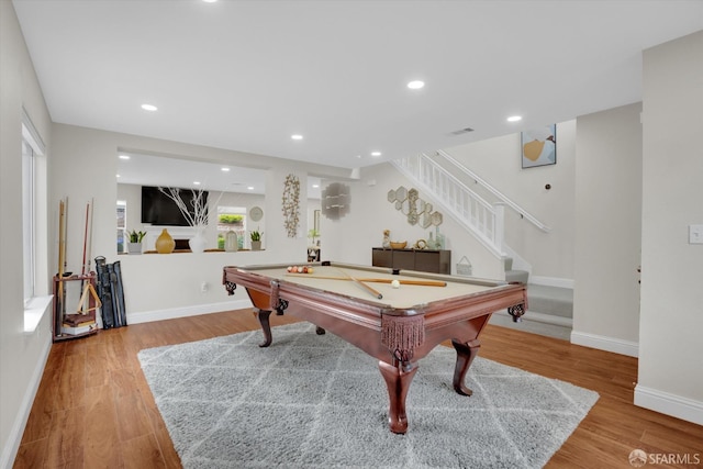 playroom with recessed lighting, visible vents, light wood-style flooring, billiards, and baseboards