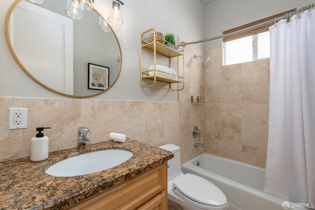 2675 Sutter St, San Francisco, CA 94115 - bathroom featuring shower / bath combo and vanity