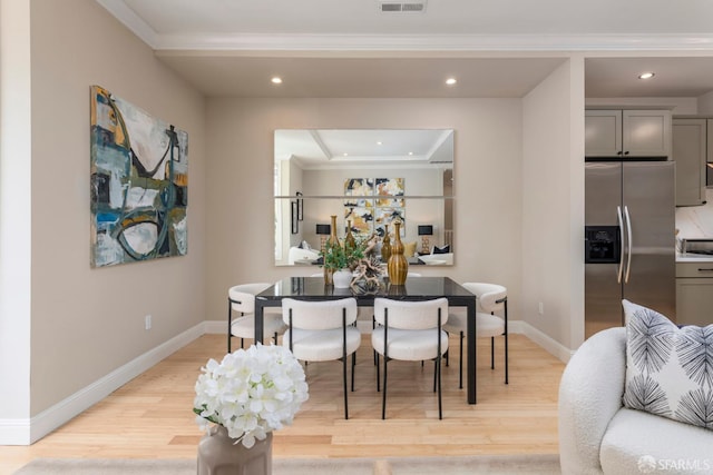 2675 Sutter St, San Francisco, CA 94115 - dining space with light wood-type flooring, ornamental molding, and recessed lighting