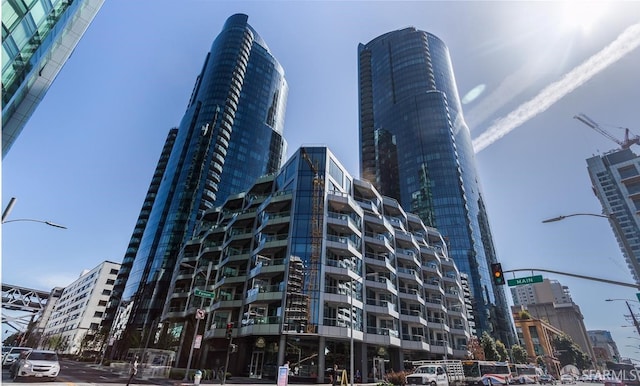 338 Main St Unit 19G, San Francisco, CA 94105 - view of building exterior with a city view