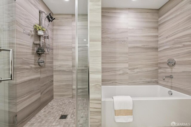 338 Main St Unit 19G, San Francisco, CA 94105 - bathroom with a tile shower and a bathtub