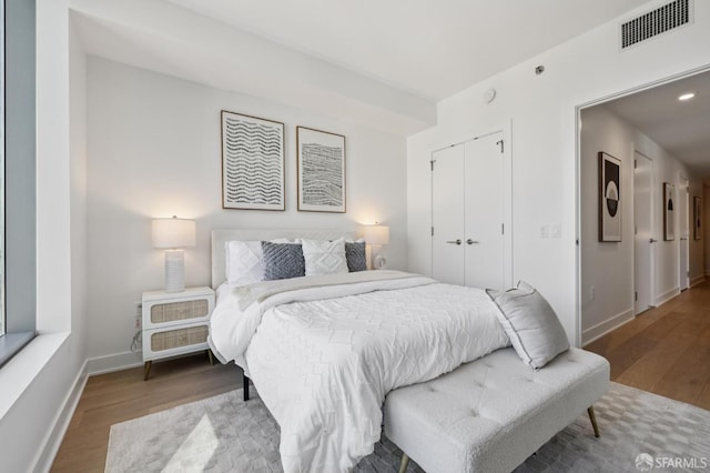338 Main St Unit 19G, San Francisco, CA 94105 - bedroom with wood finished floors and a closet
