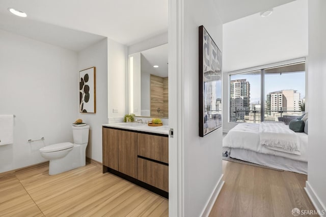 338 Main St Unit 19G, San Francisco, CA 94105 - bedroom featuring light wood-style floors