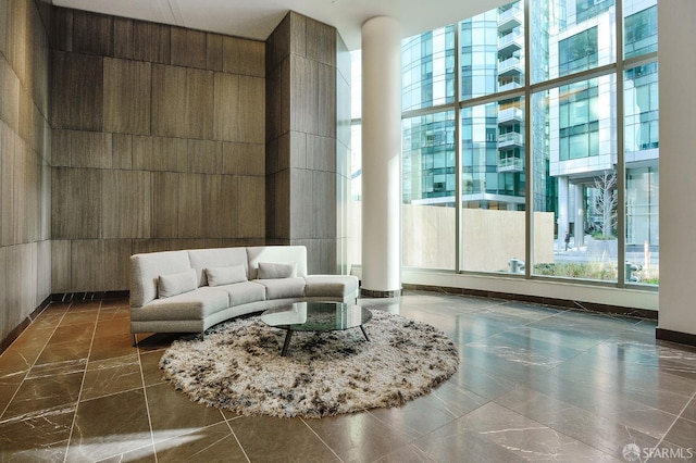 338 Main St Unit 19G, San Francisco, CA 94105 - community lobby featuring a high ceiling