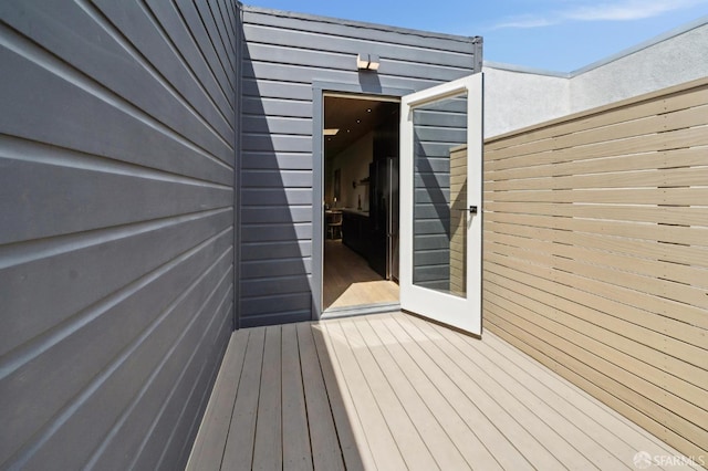 1515 Van Dyke Ave, San Francisco, CA 94124 - view of wooden terrace