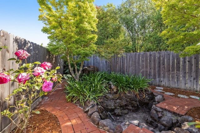 7 Hearthstone Ct, San Rafael, CA 94903 - view of fenced backyard