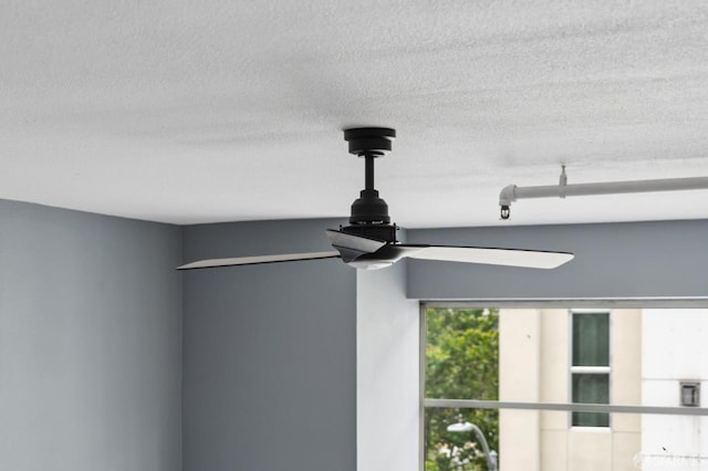 175 Bluxome St Unit 202, San Francisco, CA 94107 - detailed view of a textured ceiling and a ceiling fan