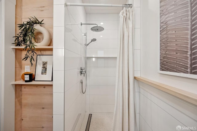 670 Page St, San Francisco, CA 94117 - full bath featuring a tile shower