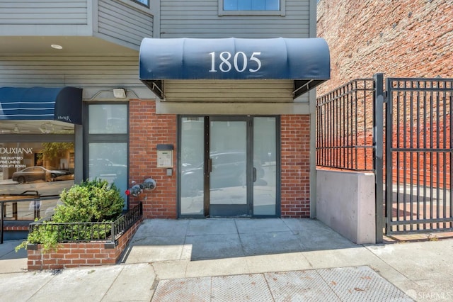 1805 Fillmore St Unit 302, San Francisco, CA 94115 - entrance to property with brick siding