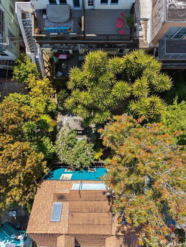 2553 Folsom St Unit A, San Francisco, CA 94110 - aerial view of a pool