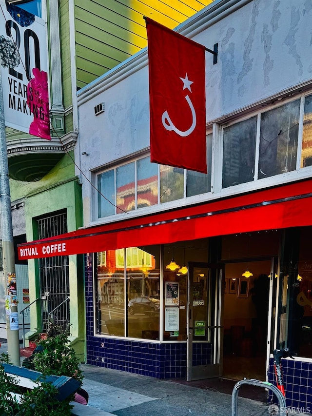 2553 Folsom St Unit A, San Francisco, CA 94110 - view of building exterior