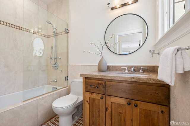 803 Vermont St, San Francisco, CA 94107 - full bath featuring tiled shower / bath combo and vanity