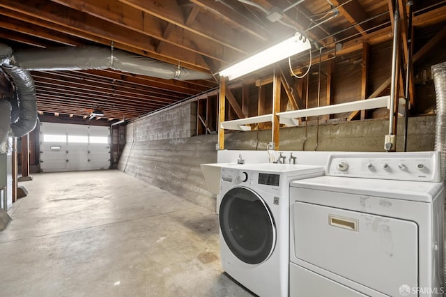 2421 Quintara St, San Francisco, CA 94116 - laundry area with washer and clothes dryer