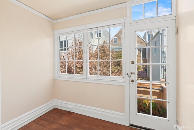 4632 18th St, San Francisco, CA 94114 - entryway featuring crown molding and dark wood-style floors