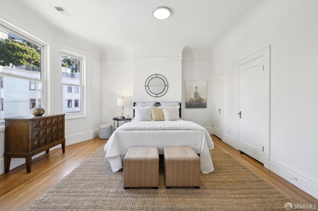 1015 Ashbury St Unit 3, San Francisco, CA 94117 - bedroom with light wood-type flooring and baseboards