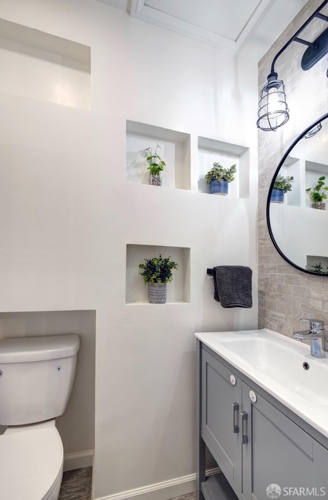 636 Edgemar Ave, Pacifica, CA 94044 - half bathroom with vanity and crown molding