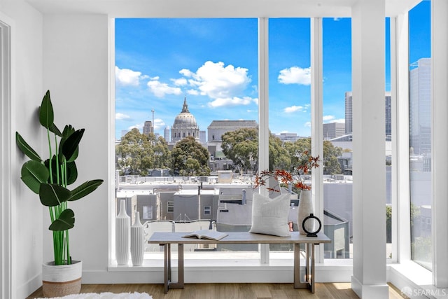 555 Fulton St Unit 519, San Francisco, CA 94102 - sunroom featuring a skyline view