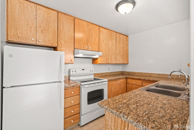816 N Delaware St Unit 409, San Mateo, CA 94401 - kitchen with white appliances, under cabinet range hood, a sink, and a peninsula