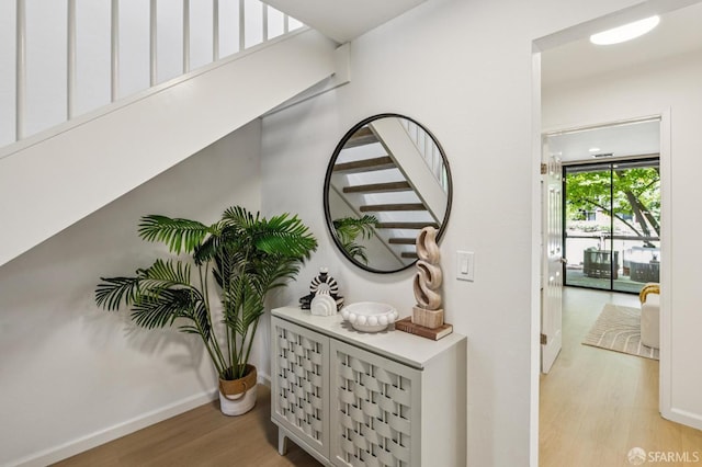 229 Cypress Point Dr, Mountain View, CA 94043 - corridor featuring light wood-style floors and baseboards