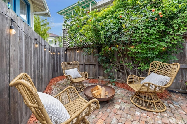 4145 Emerald St, Oakland, CA 94609 - fenced backyard featuring a patio area
