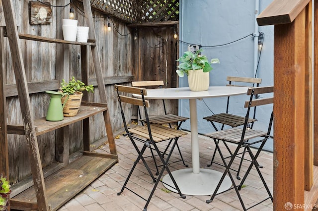 4145 Emerald St, Oakland, CA 94609 - view of patio