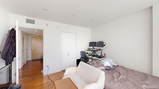 555 Fulton St Unit 322, San Francisco, CA 94102 - sitting room with light wood-style floors