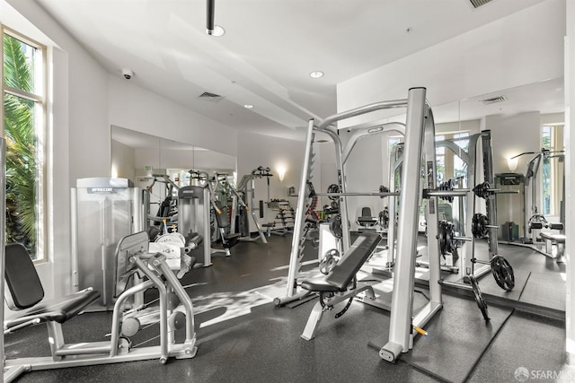 workout area with visible vents and recessed lighting