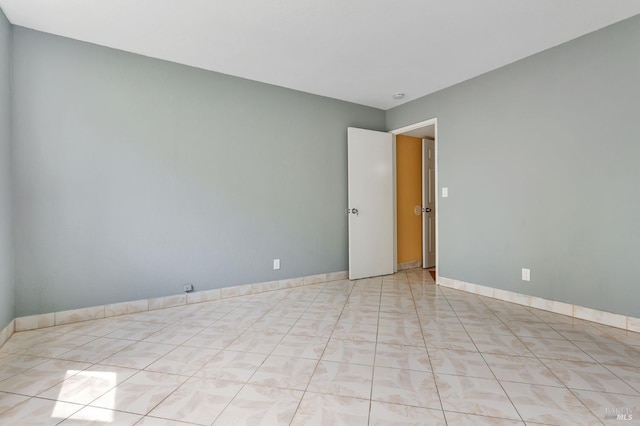 1001 Suffolk Way, Fairfield, CA 94533 - unfurnished room with baseboards