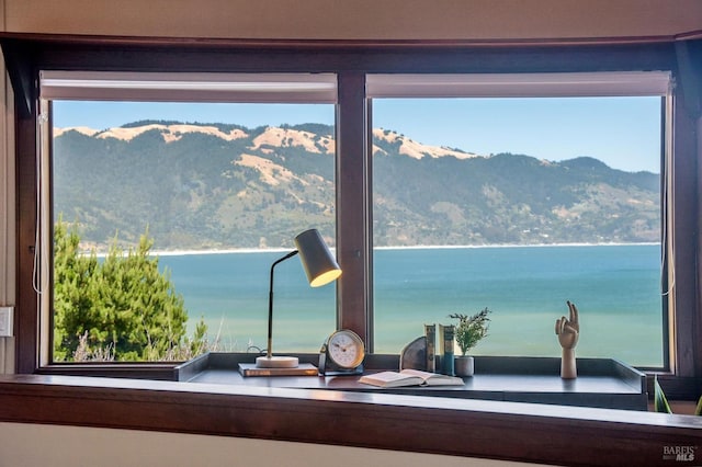 272 Ocean Pkwy, Bolinas, CA 94924 - detailed view of a water and mountain view