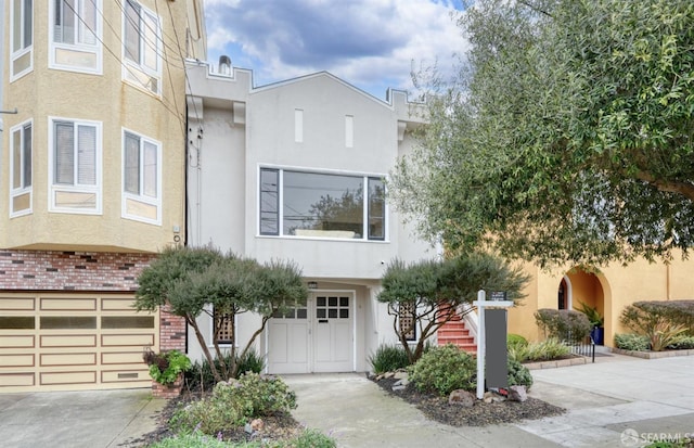 view of front of home featuring a garage