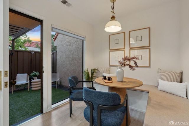 539 Pimlico Ct, Walnut Creek, CA 94597 - dining space with wood finished floors