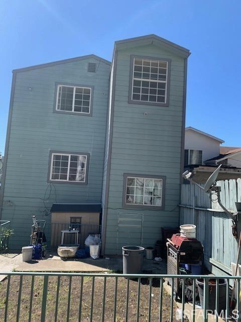 1326 Palou Ave, San Francisco, CA 94124 - back of property featuring fence