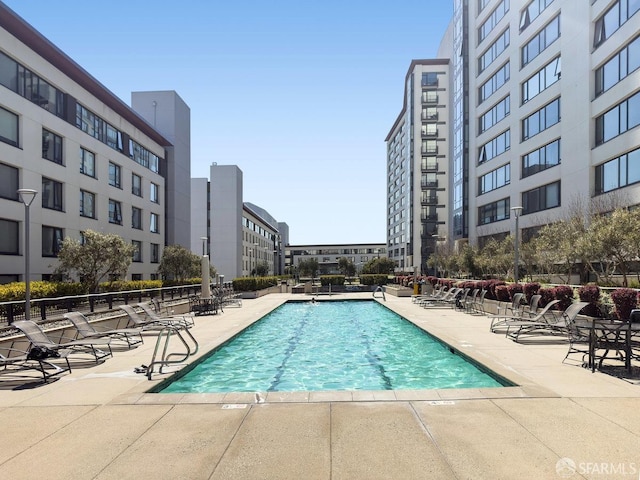 250 King St Unit 528, San Francisco, CA 94107 - community pool featuring fence and a patio area