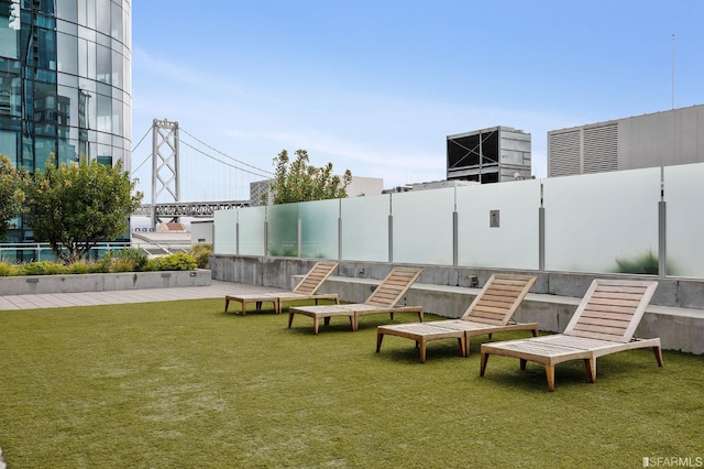 201 Folsom St Unit 2A, San Francisco, CA 94105 - view of green lawn