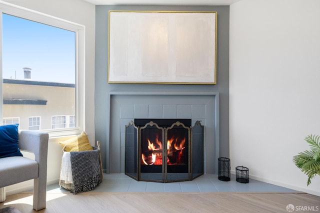 389 Belmont St Unit 306, Oakland, CA 94610 - detailed view of wood finished floors and a fireplace