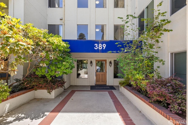 389 Belmont St Unit 306, Oakland, CA 94610 - view of exterior entry with stucco siding